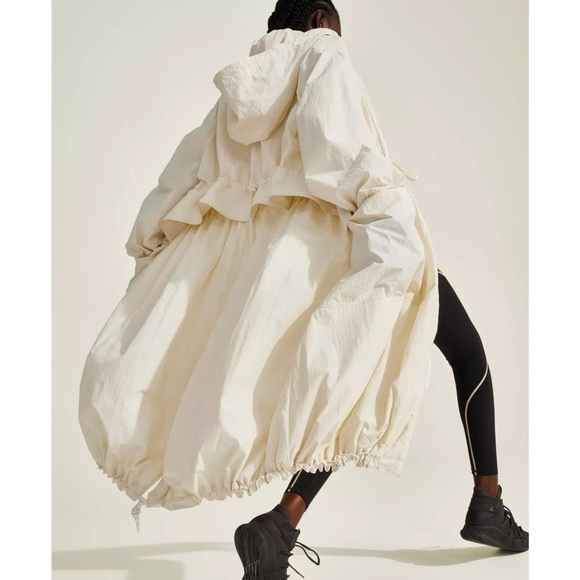 Halle Berry x Sweaty Betty Karla Long Hooded Jacket - Picture 2 of 10